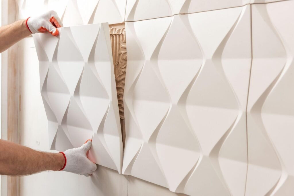 Pose de panneaux muraux décoratifs pour aménagement intérieur par BTP Pro Serv