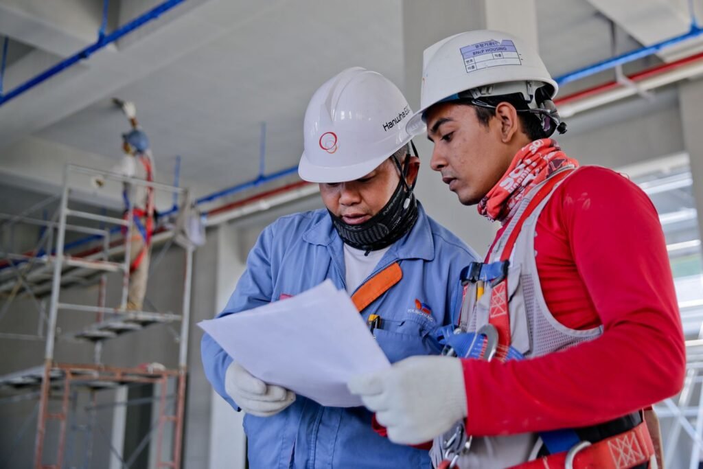 Chantier de construction de bâtiment en gros œuvre