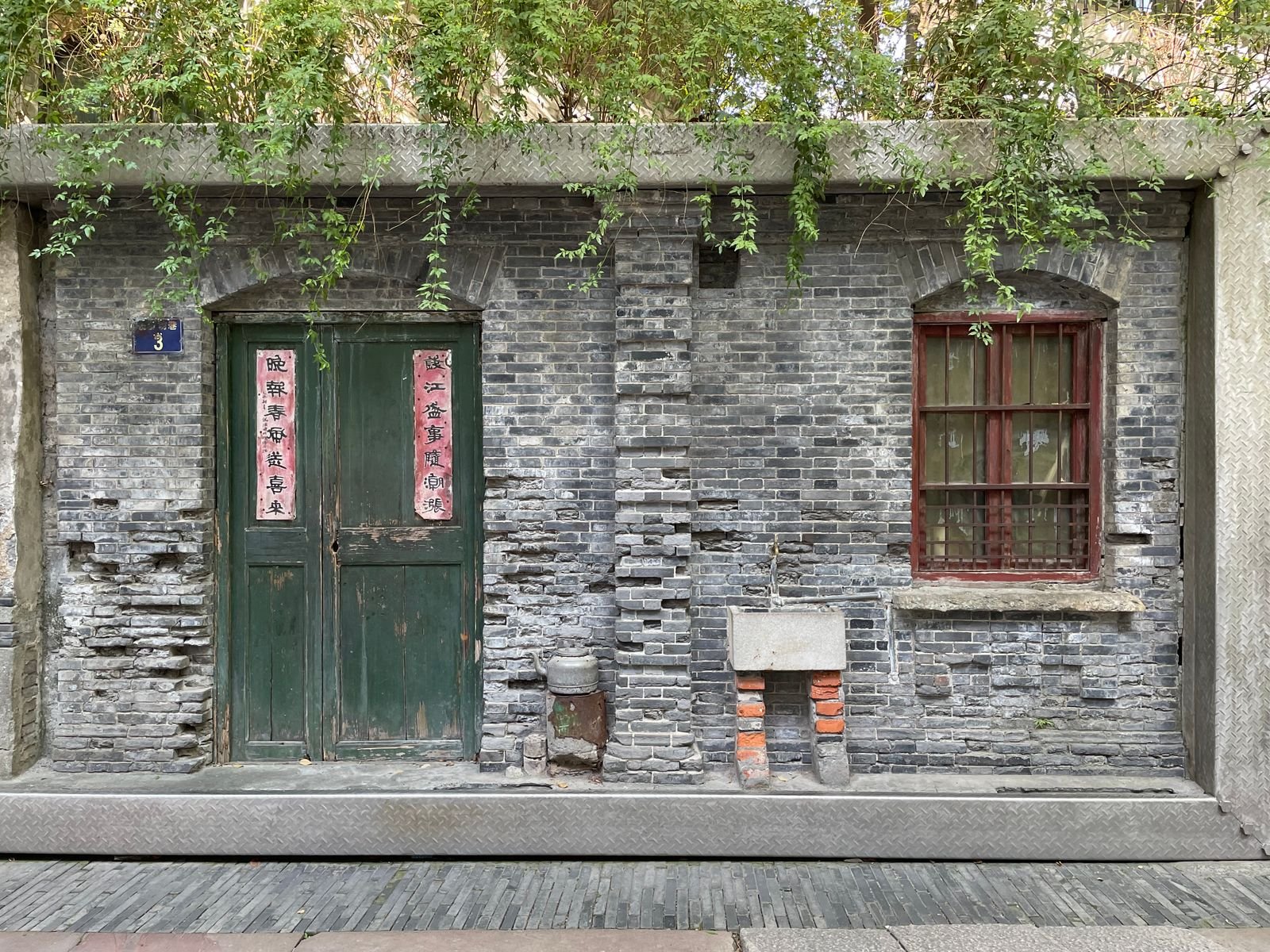 Façade d'une maison ancienne en pierre traditionnelle – Ravalement de façade dans les Yvelines (78)