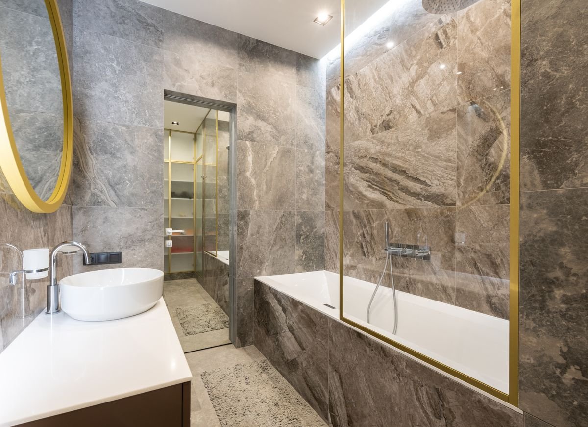 Robinet de salle de bain moderne – Travaux de Plomberie dans les Hauts-de-Seine (92)
