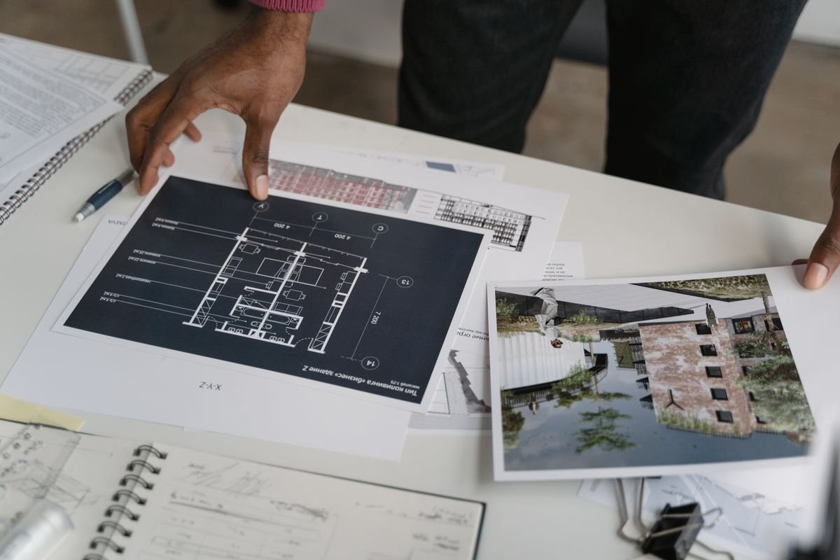 Artisans et métiers du bâtiment à Paris et en Île-de-France Preparation d'un dossier de travaux d'adaptation du logement – Devis plombier en Seine-et-Marne (77)